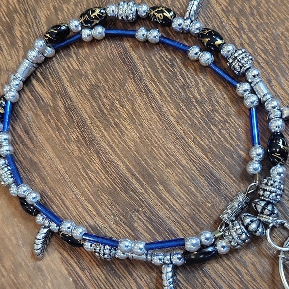 Vintage Lightweight Dreamcatcher Pendant Beaded Necklace, Barrel Closure - Picture 5 of 8